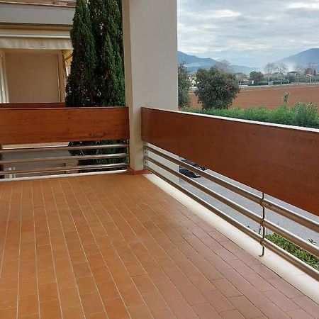 Appartamento Santa Costanza Con Piscina Сан-Вінченцо Екстер'єр фото