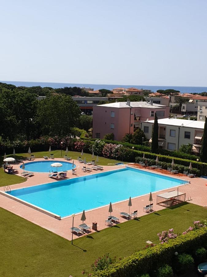 Appartamento Santa Costanza Con Piscina Сан-Вінченцо Екстер'єр фото