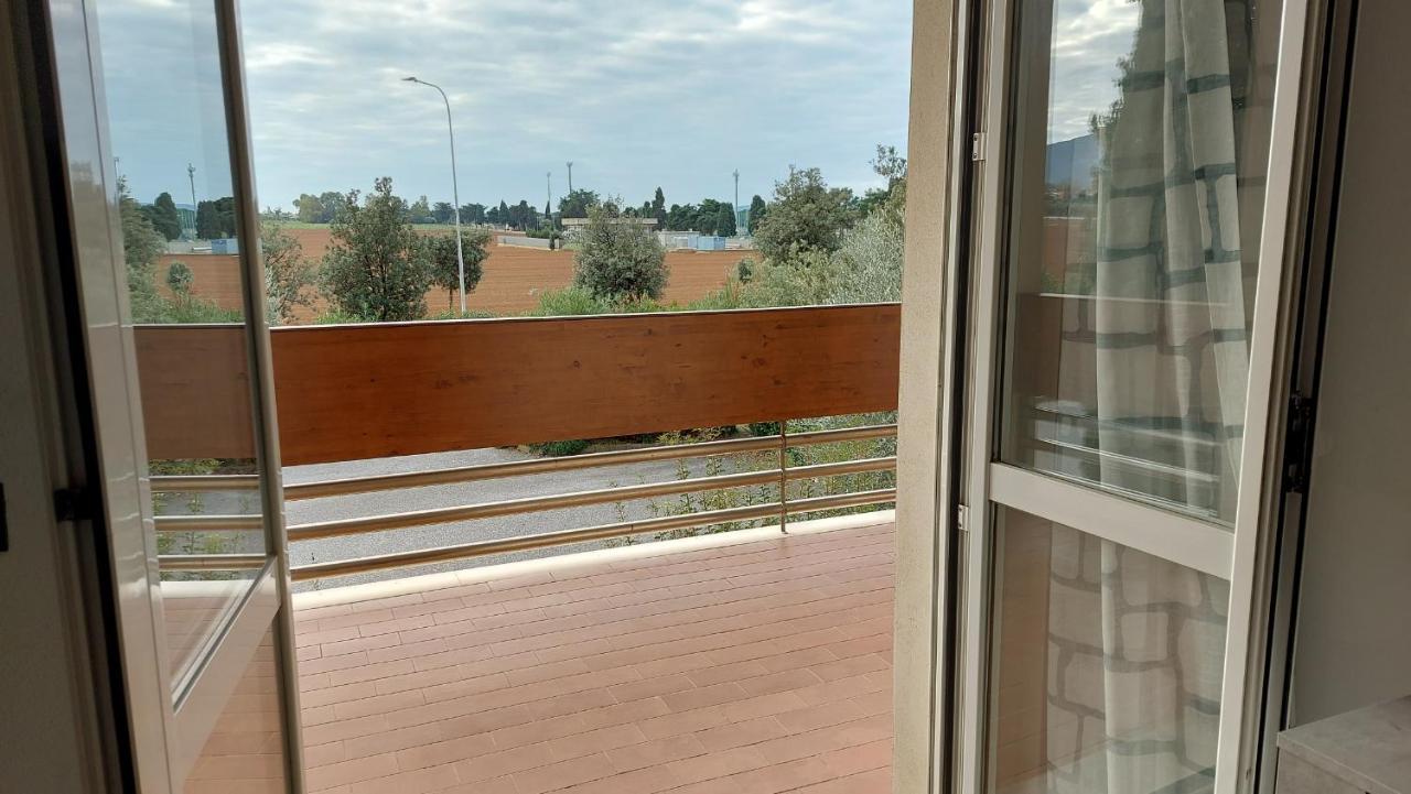 Appartamento Santa Costanza Con Piscina Сан-Вінченцо Екстер'єр фото